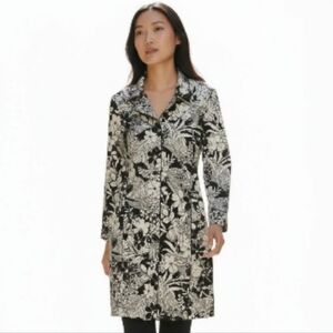Vintage OSCAR By Osacr de la Renta floral trench coat. Black/white. Size 8